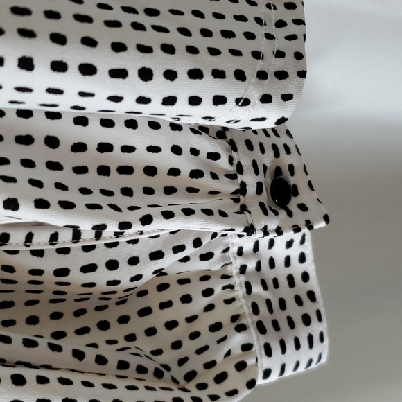 Printed V-Neck Blouse EUC - Picture 3 of 5